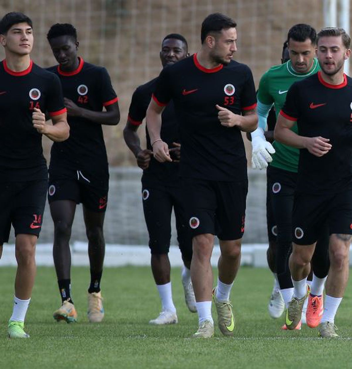 Gençlerbirliği, Kasımpaşa Maçı Öncesi Çift Antrenmanla Kampı Sürdürdü