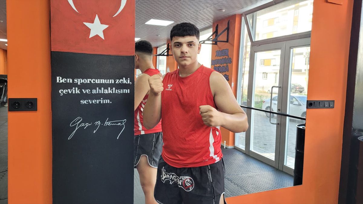Samsunlu milli sporcu Taha Çiçek'in hedefi muaythaide dünya şampiyonluğu