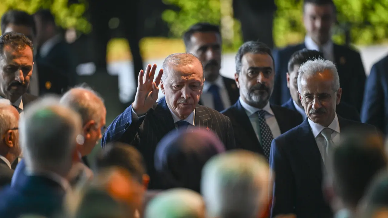 AK Parti'ye 2 isim daha katılıyor! Tarih verildi, yeni belediye başkanları da yolda...