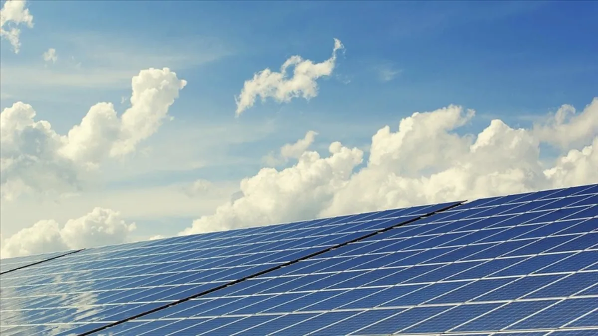 EPDK 2025 Enerji Raporu: Güneş enerjisi doğal gazı geride bıraktı, elektrikli araç sayısı ikiye katlandı
