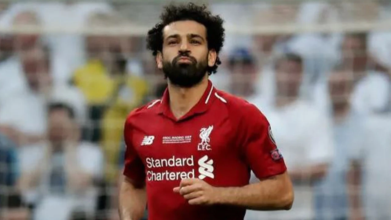 Beşiktaş taraftarı Salah'ı bekliyordu, ortaya atılan isim şaşırttı