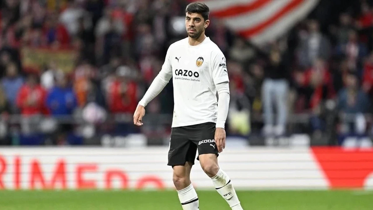 Trabzonspor savunmayı güçlendiriyor: Cenk Özkacar transferinde sona gelindi