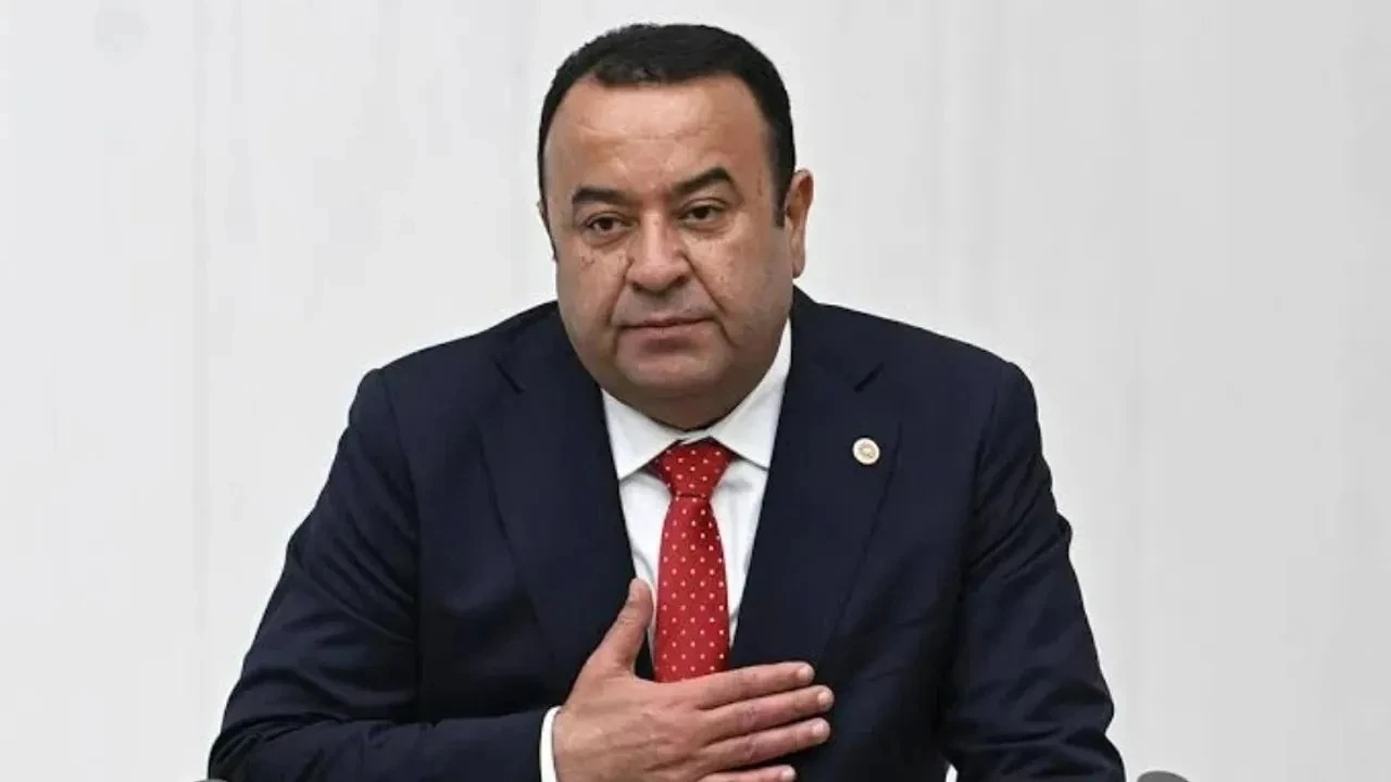 Ankara Milletvekili Adnan Beker CHP'den istifa etti