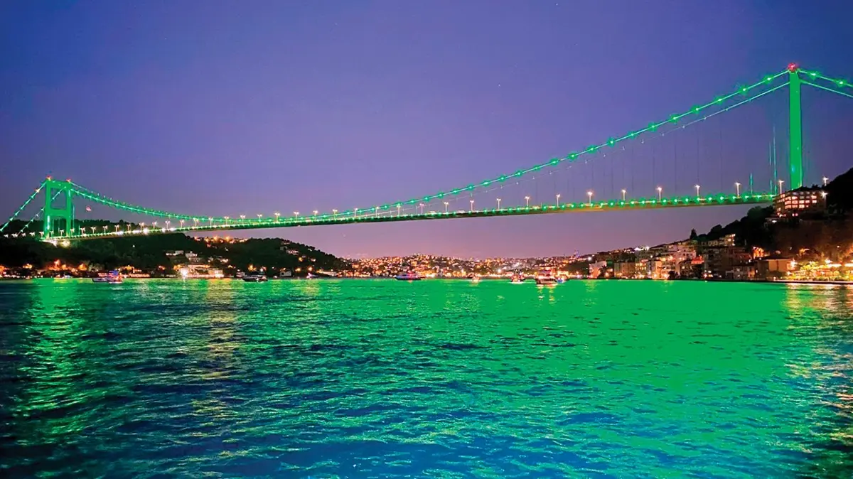 Boğaz Skolyoz için yeşile büründü
