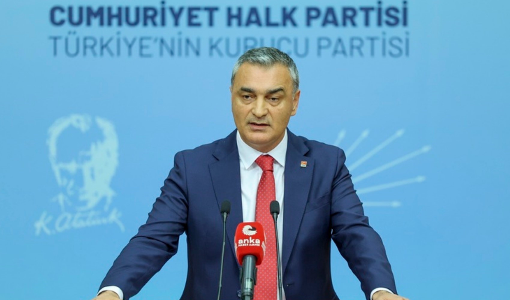Ahmet Telli için düzenlenen törende Kılıçdaroğlu’nun çelengi alınmamıştı: Kılıçdaroğlu cephesinden açıklama geldi
