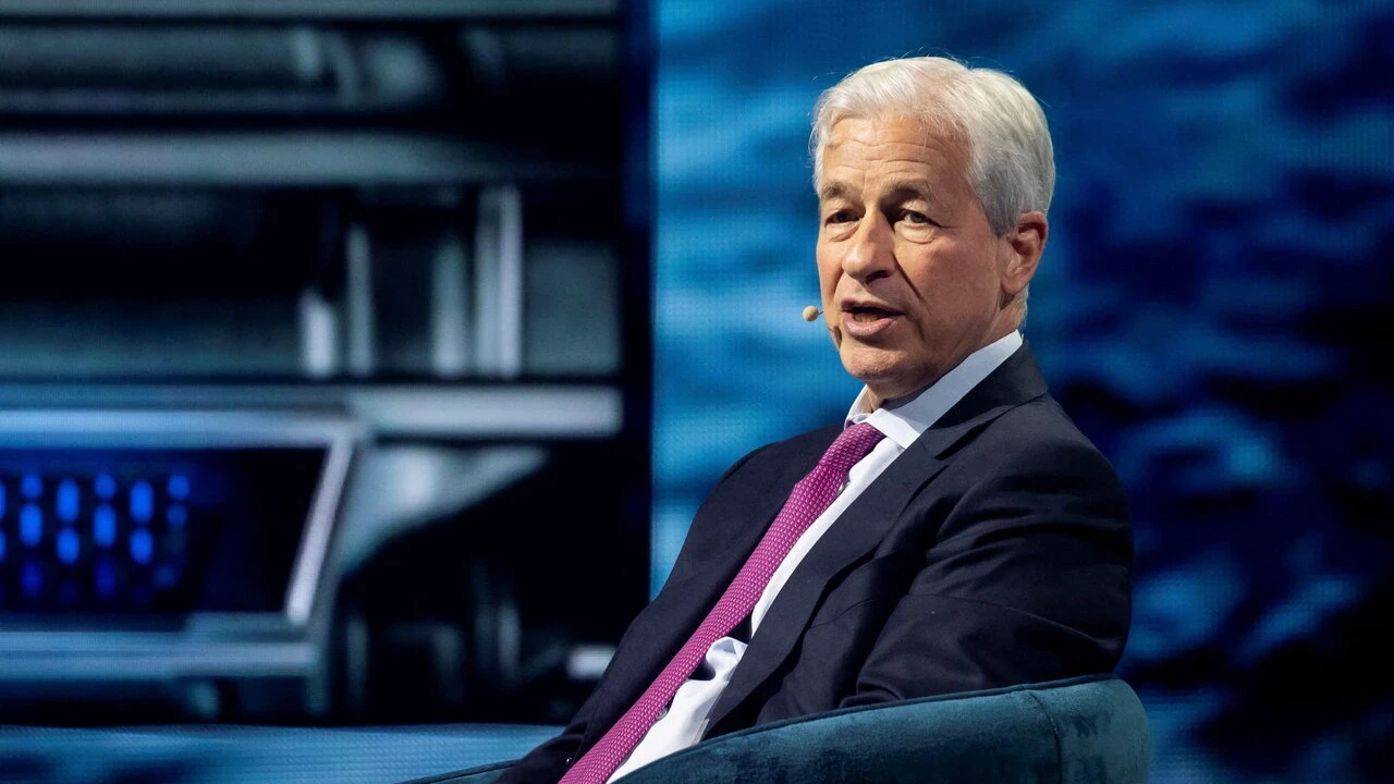 JPMorgan CEO'su Dimon'dan piyasa uyarısı "Riskler düşünülenden büyük, bu seviyelerden hisse almam"