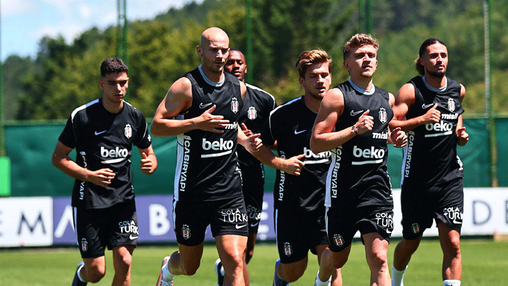 Beşiktaş yeni sezonu açtı! Italiano yönetiminde ilk antrenman