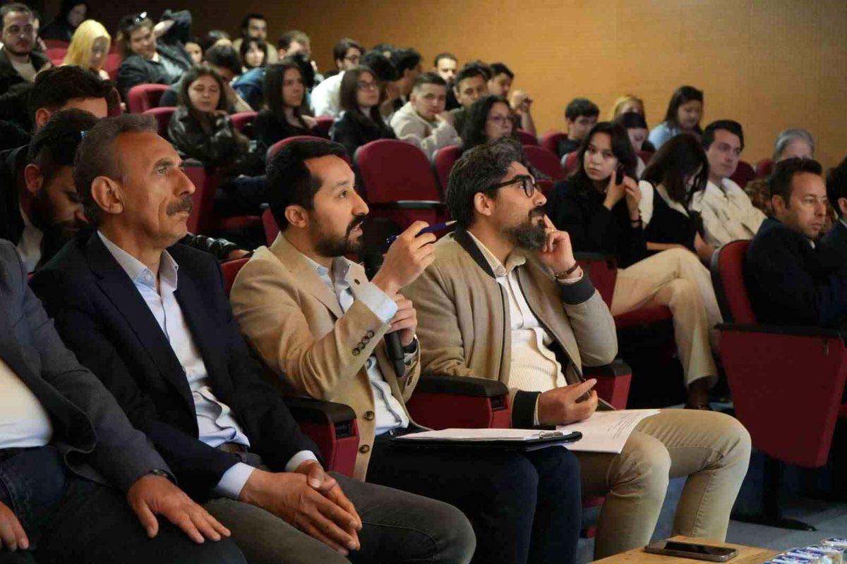 KBÜ İletişim Fakültesi'nde kurmaca film gösterimleri gerçekleştirildi