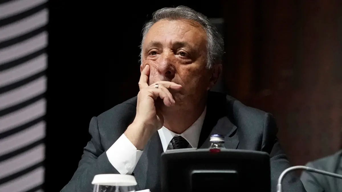 Ahmet Nur Çebi, Altay'ı incelemeye aldı
