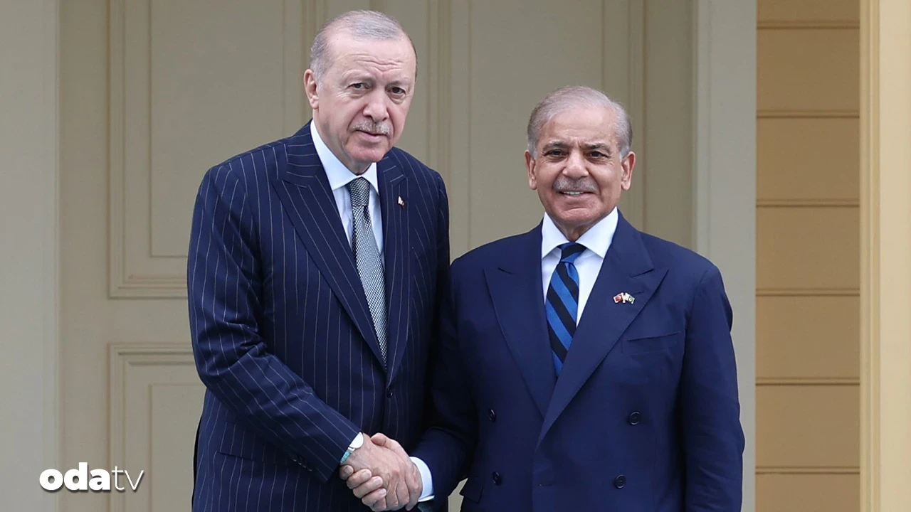 Pakistan Başbakanı Şerif Cumhurbaşkanı Erdoğan'ın davetini kabul etti