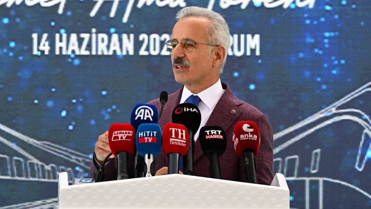 Bakan Uraloğlu müjdeyi verdi: Ankara-Samsun arası 2.5 saate düşüyor!