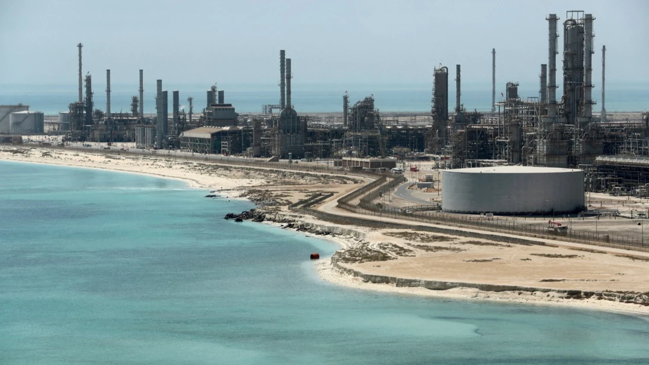 Petrol devi Aramco'nun tesislerine saldırı