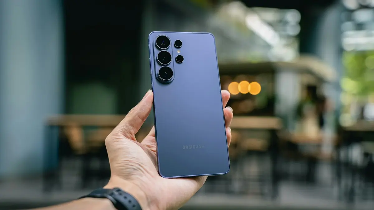 Yeni sızıntı, Galaxy S27 Ultra'nın kamera tasarımına ilişkin iddiaları yalanladı