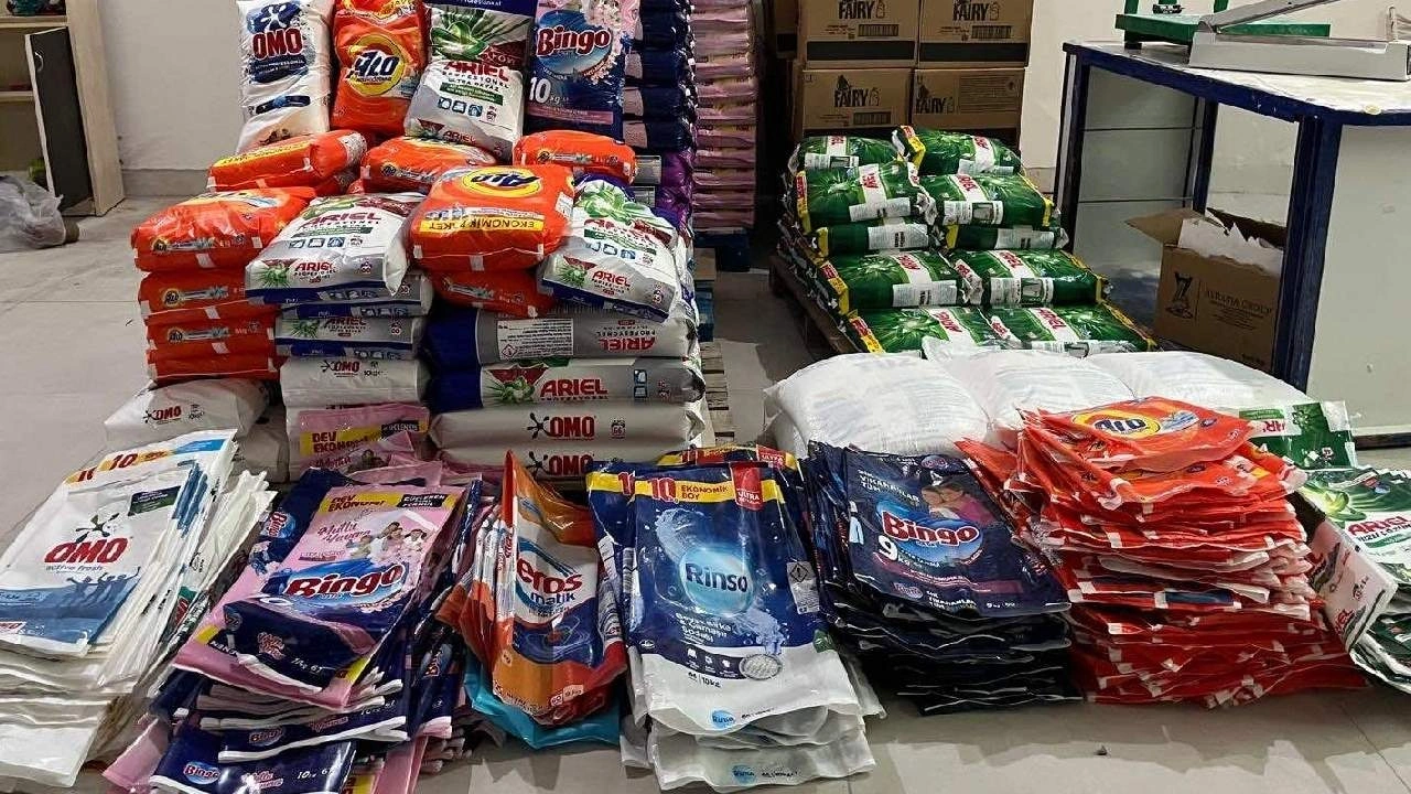 Tonlarca sahte deterjan ele geçirildi!