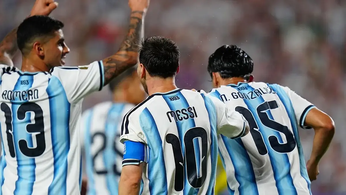 Dünya Kupası’nda Lionel Messi şova, Arjantin kazanmaya devam ediyor