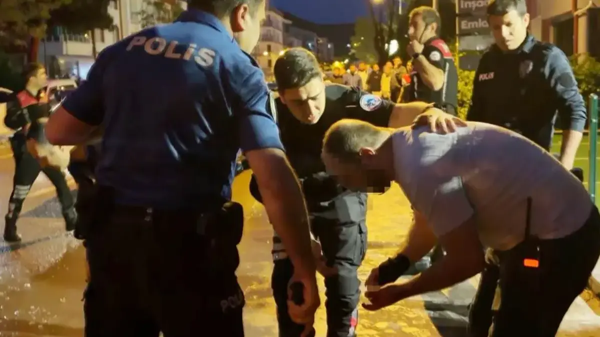 Kızını kaçıran gencin kulağını kesti! Polisin müdahalesi facia önledi