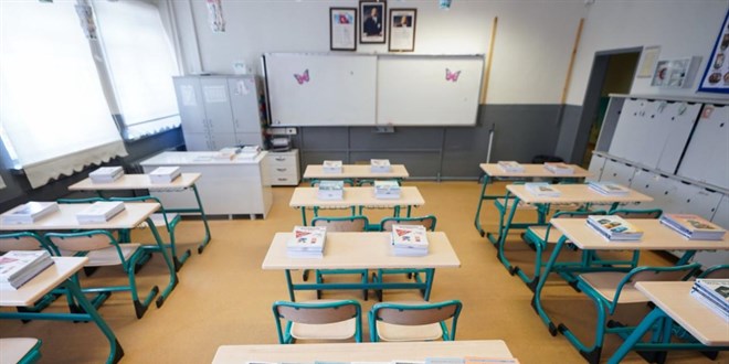 Okullarda yeni dönem: Müfredat ve ders kitapları değişiyor!