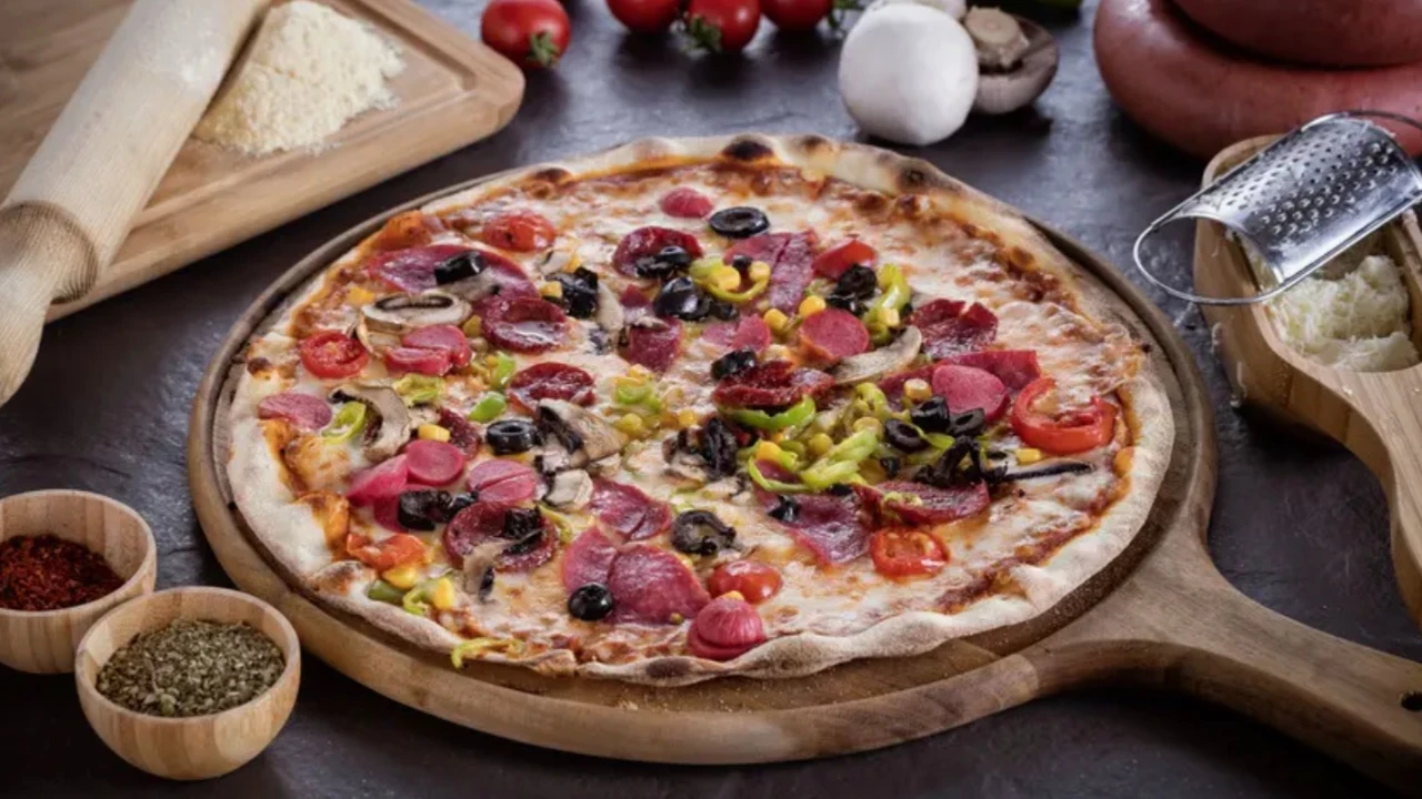 Türkiye'de hizmet veren en büyük pizza zinciriydi! Satılıyor..