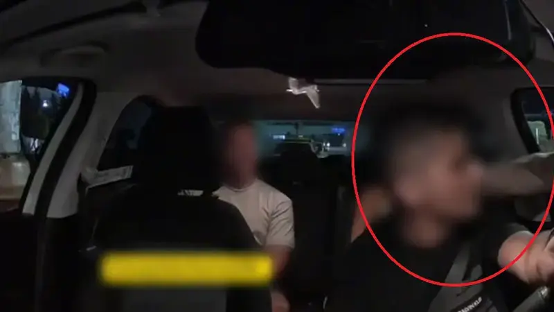 Yolunu kestiği taksiciyle tartışıp, araçtaki turistlerde korkuya neden olan sürücüye 180 bin lira ceza