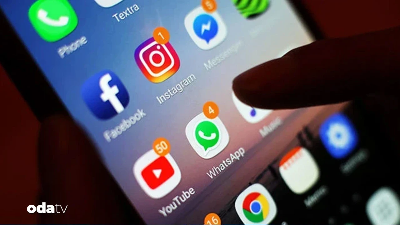 Instagram, Facebook Whatsapp çöktü mü, neden açılmıyor?