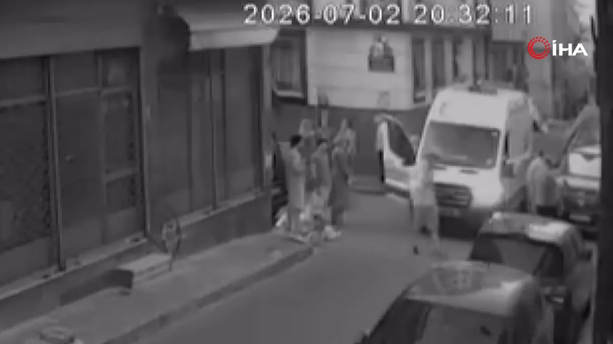 İstanbul'da feci ölüm! Çatıdan düşen parçalar canını aldı