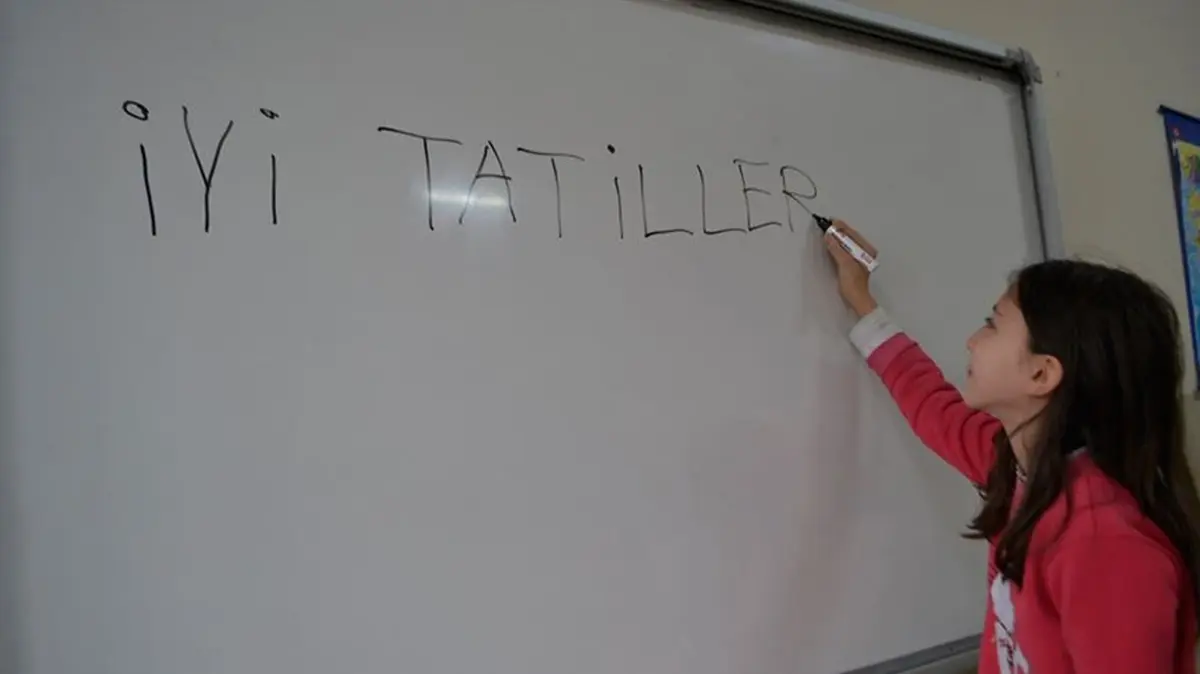Karne günü belli oldu! Okullarda yaz tatili başlıyor