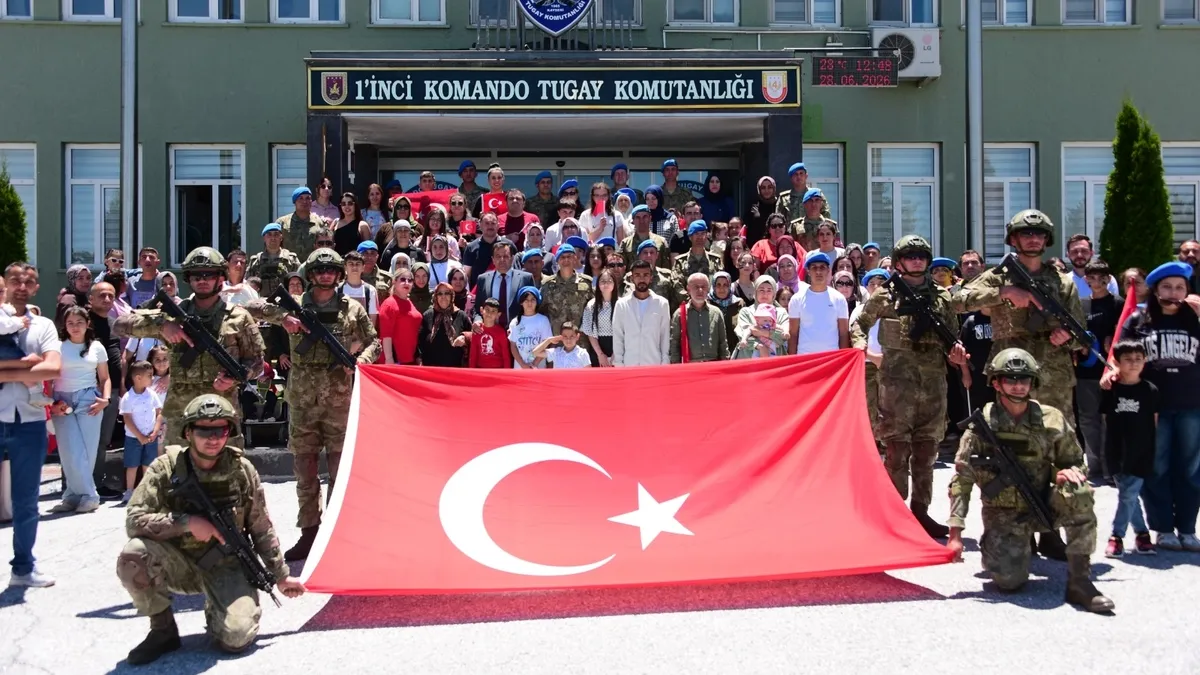 2 bin 235 yıllık gurur: Kahraman komandoların gösterileri nefes kesti
