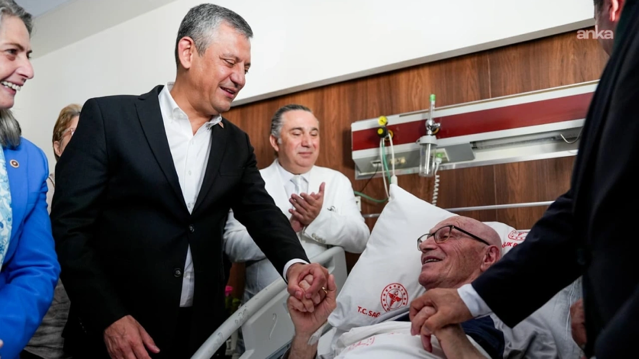 Özgür Özel İmamoğlu'nun kayınpederini hastanede ziyaret etti