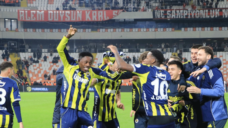 Fenerbahçe'de ayrılık rüzgarı! İngiltere'ye dönüyor