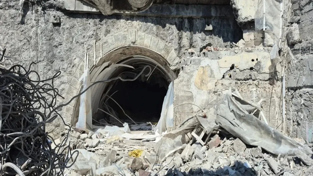 Zonguldakta yıkım sırasında ortaya çıktı! Tam 60 metre, 2'nci Dünya Savaşı'ndan kalma! Derhal incelemeye alındı