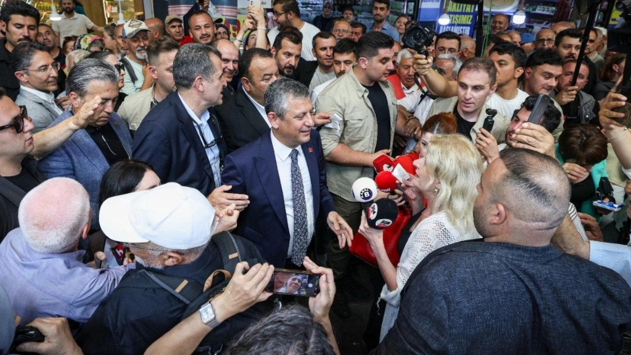Özgür Özel'in yol haritası netleşiyor: Hem mahkeme hem meydan