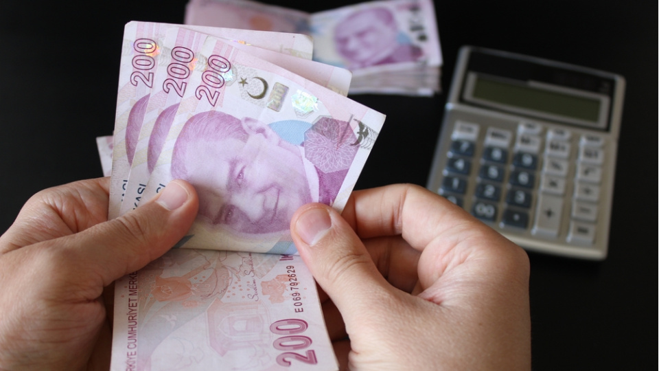 "İstanbul'daki işçiye Hakkari'deki ücreti vermek istiyorlar"