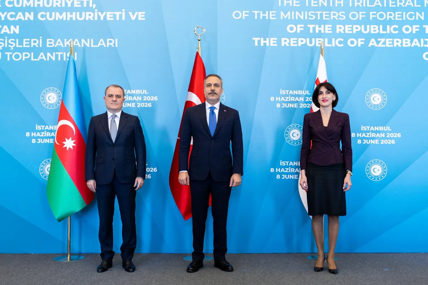 Türkiye-Azerbaycan-Gürcistan Üçlü Toplantısı'nda aile fotoğrafı çekildi
