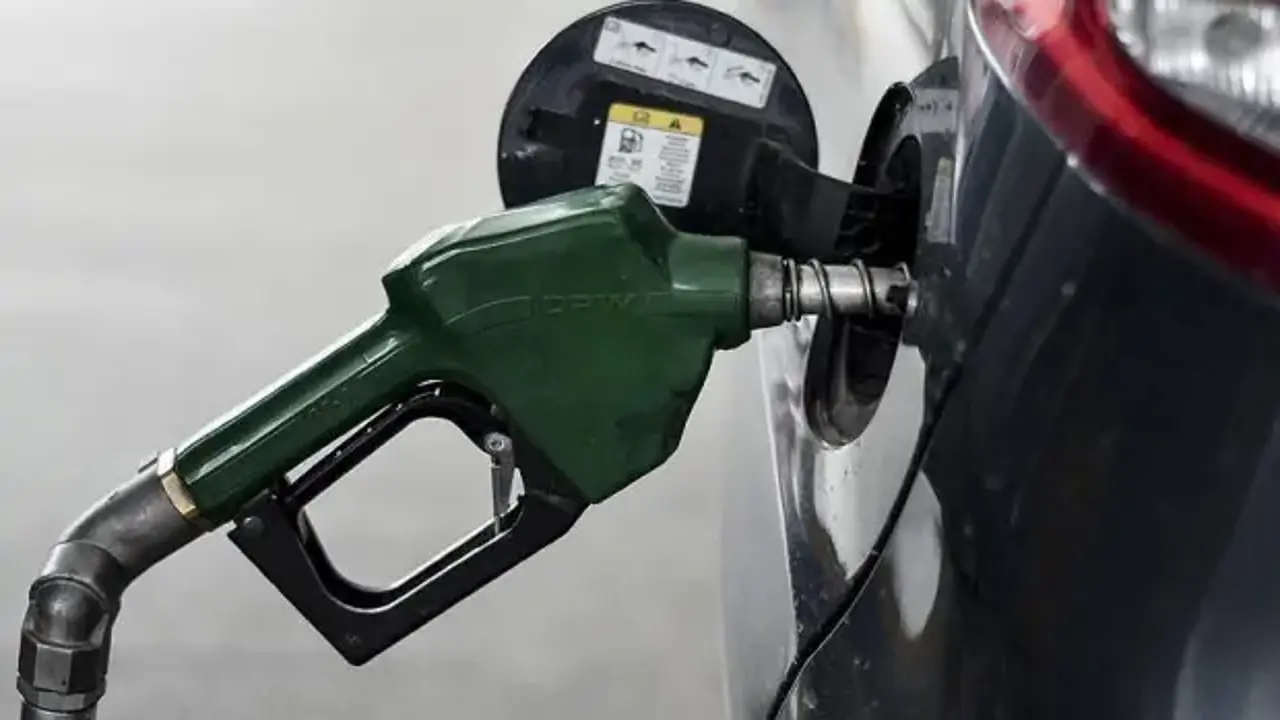 Petrolde büyük düşüş! Akaryakıt fiyatlarında indirim!