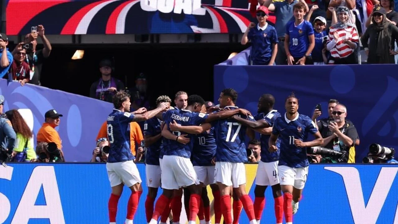 Fransa, Senegal'i 3 golle geçti