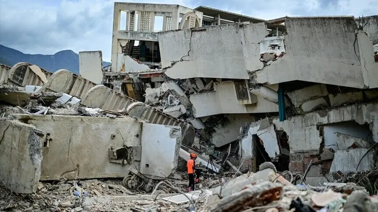 Çin'den Venezuela'ya yüzlerce tonluk insani yardım