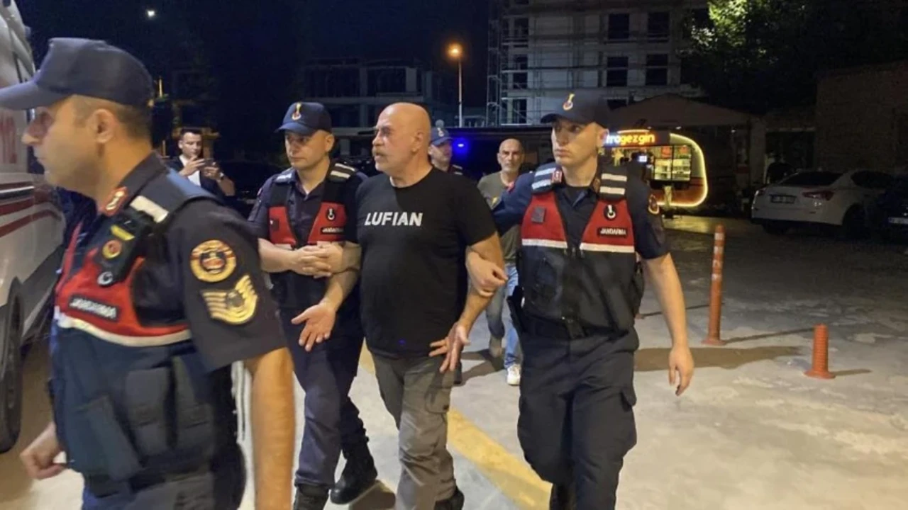 Ünlü yönetmen Ezel Akay uyuşturucu operasyonunda gözaltına alındı!