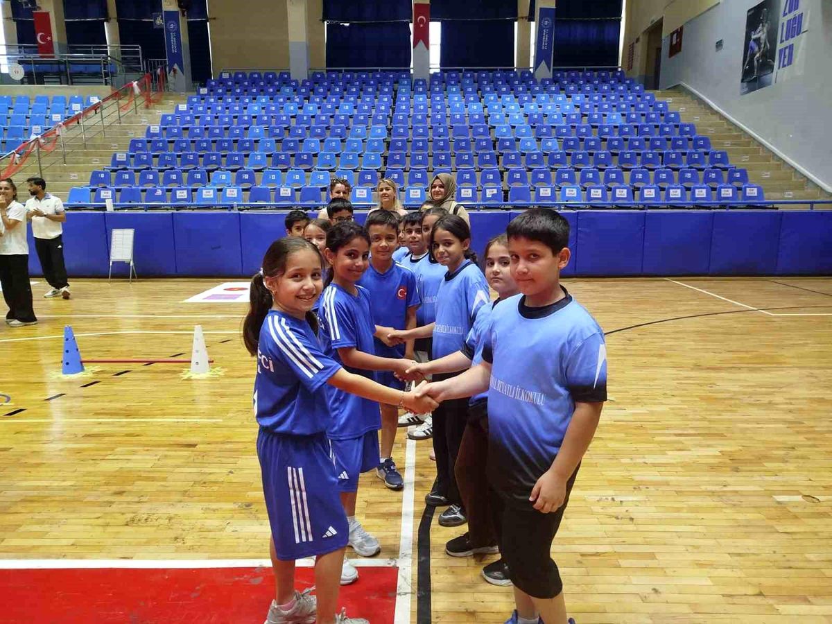 Aydın'da Geleneksel Çocuk Oyunları Şenliği gerçekleştirildi