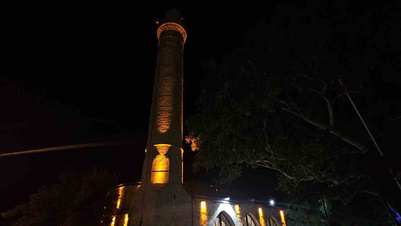Harput Mahallesi gece manzarasıyla büyüledi