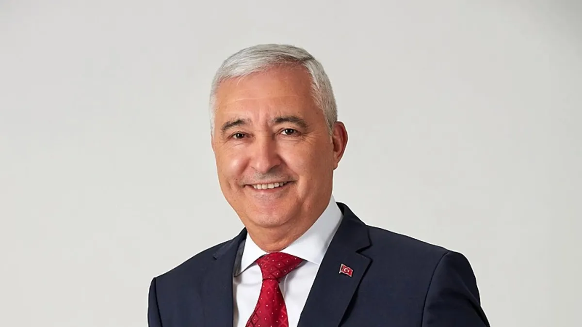CHP’li belediye, babasının malını oğluna sattı