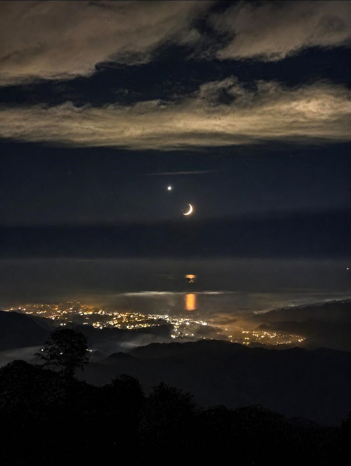 Rize semalarında ay yıldızlı eşsiz görüntü