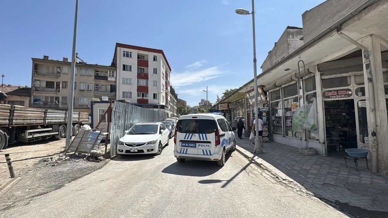 Malatya'da inşaatta göçük meydana geldi: Bina boşaltıldı