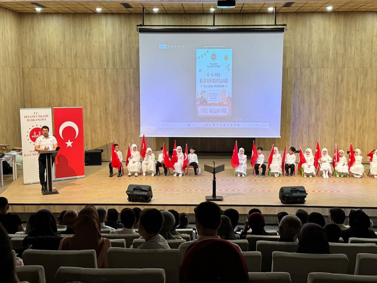 Nallıhan'da 4-6 yaş Kur'an kursu yıl sonu programı düzenlendi