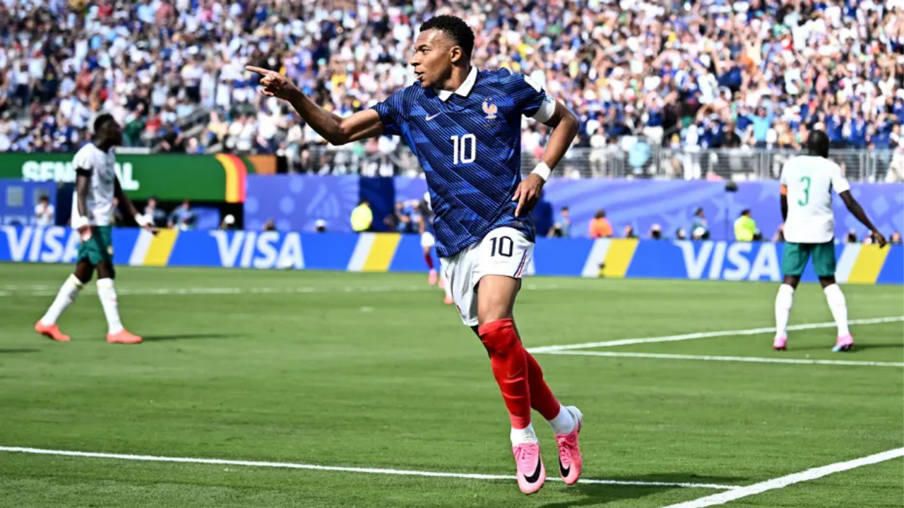 Fransa’dan Irak’a 3 gol, Mbappe’den yeni rekor adımı