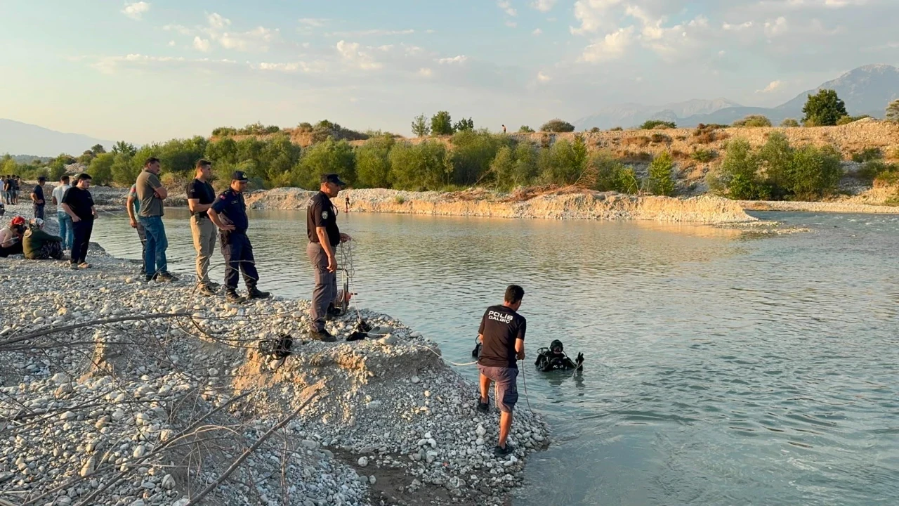 Kıyafetleri dere kenarında bulundu, cansız bedenine ulaşıldı
