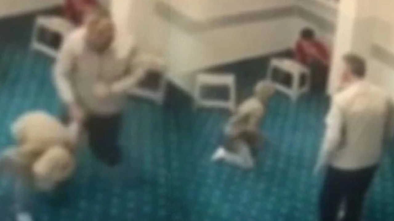 İmam Hatip Mezunları yurdunda öğrenciyi döven görevli tutuklandı!
