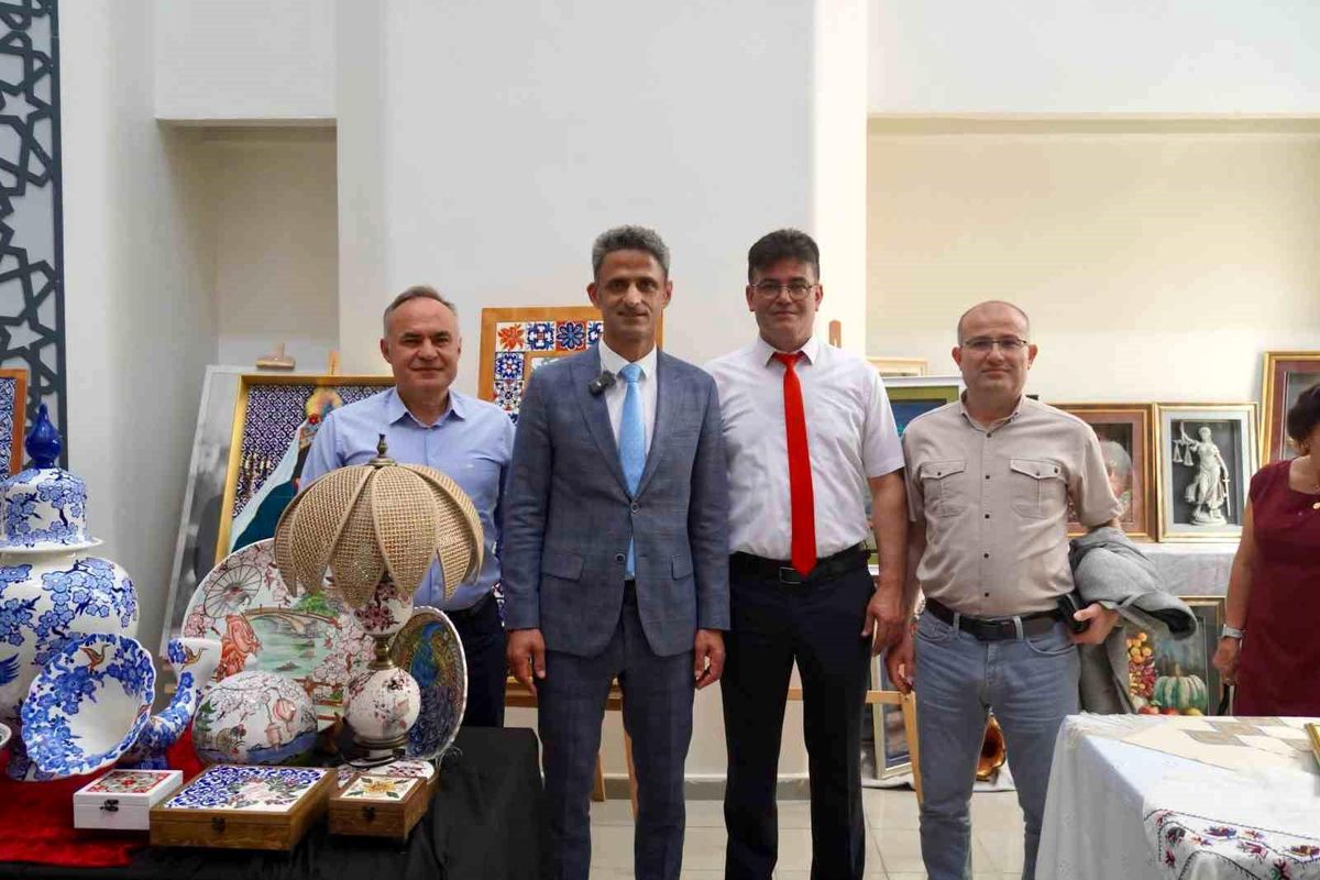Çaycuma'da Hayat Boyu Öğrenme Haftası sergisi açıldı