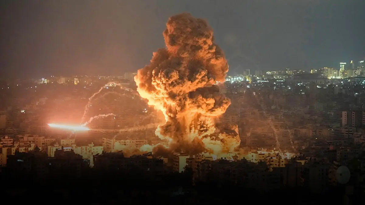 Siyonist vahşet tescillendi: İsrail Lübnan üzerinde fosfor bombası kullanıyor