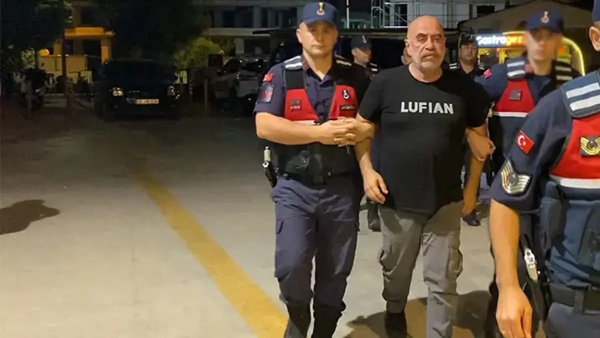 Yönetmen Ezel Akay ve kardeşi gözaltına alındı