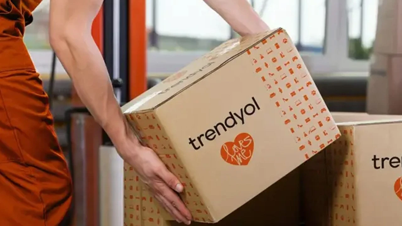 Düğün sezonu abiye satışlarını uçurdu: Trendyolmilla’da yüzde 85 artış